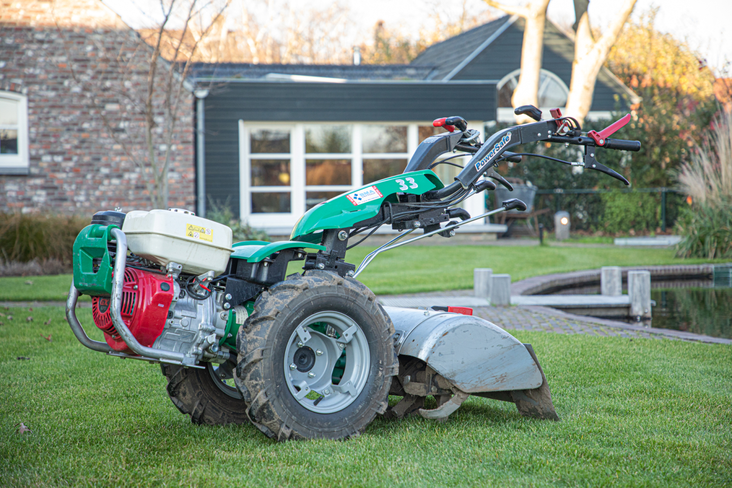 tuinfrees 65 cm 2-wielig met benzine motor